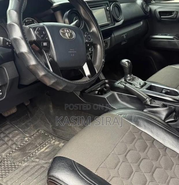 Toyota Tacoma 2018 Burgundy