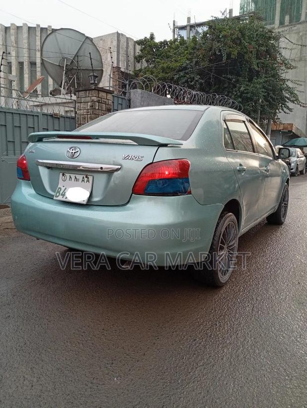 Toyota Belta 2007 Blue
