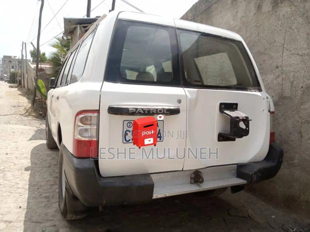 Nissan Patrol 2004 White
