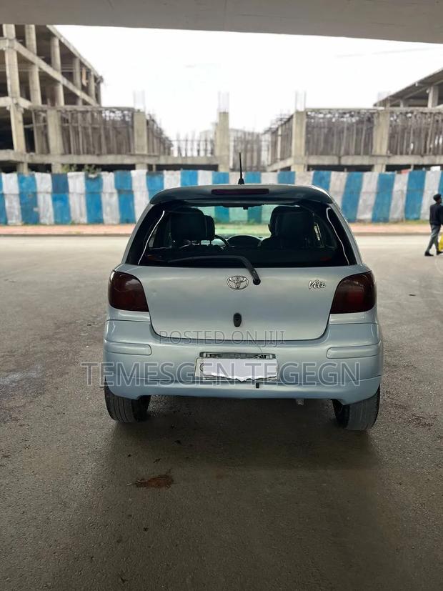 Toyota Vitz 2004