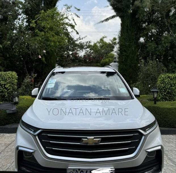 Chevrolet Captiva 2023 White