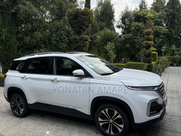 Chevrolet Captiva 2023 White