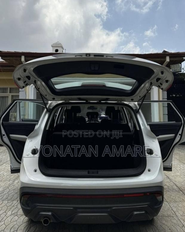 Chevrolet Captiva 2023 White