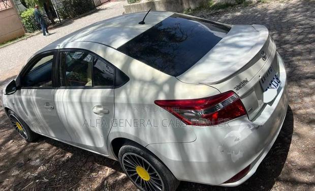 Toyota Yaris 2013