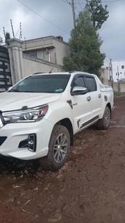 Toyota Hilux 2018 White for sale