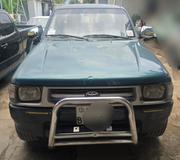 Toyota Hilux 2000 Green for sale