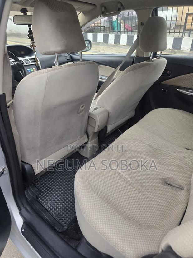 Toyota Belta 2007 Silver