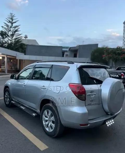 Toyota RAV4 2.4 2008 Silver