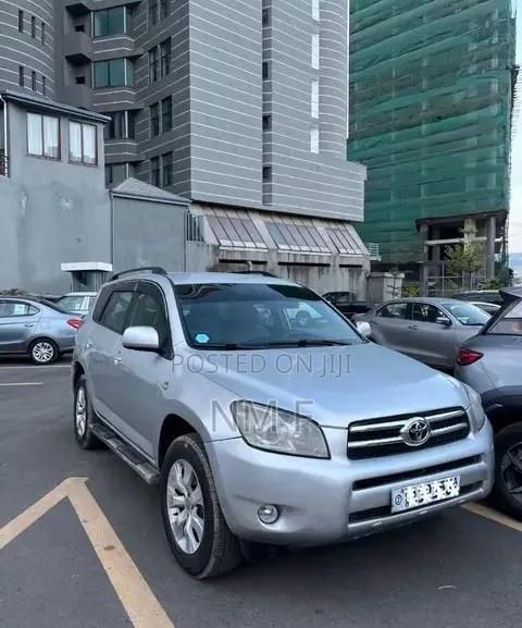 Toyota RAV4 2.4 2008 Silver