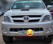Toyota Hilux 2007 Gold for sale