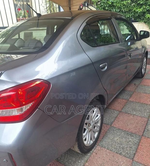 Mitsubishi Attrage 2022 Gray