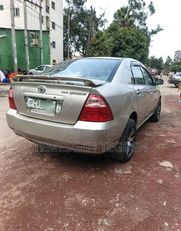 Toyota Corolla 2006 Gold