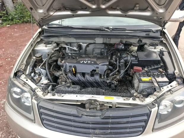 Toyota Corolla 2006 Gold