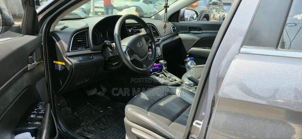 Hyundai Avante 2017 Gray