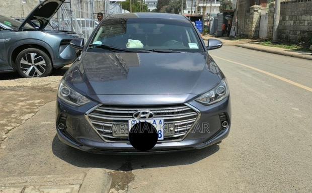 Hyundai Avante 2017 Gray