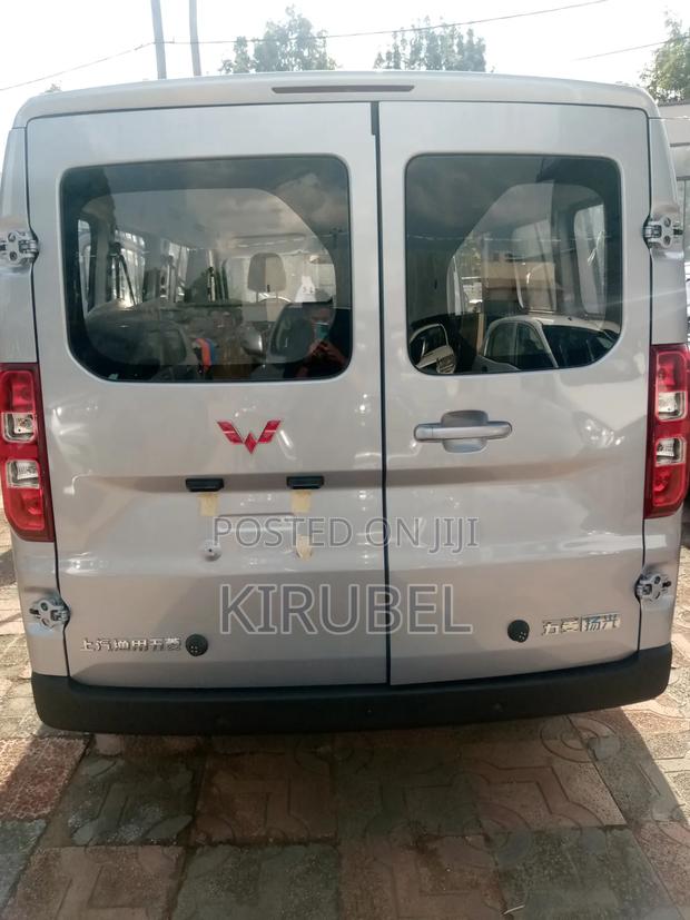 New Wuling Hongguang S 2024 Silver