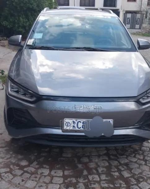 BYD E2 43 kWh 94 hp FWD 2025 Gray