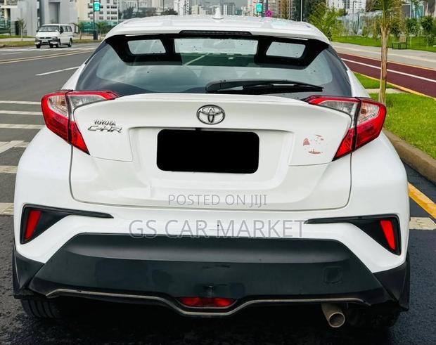 Toyota C-HR LE FWD 2020 White