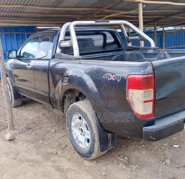 Ford Ranger Wildtrak 2012 Black