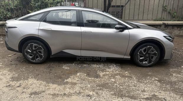 Toyota bZ3 2024 Gray
