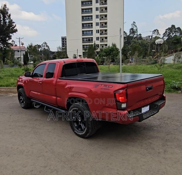 Toyota Tacoma SR 2018 Red