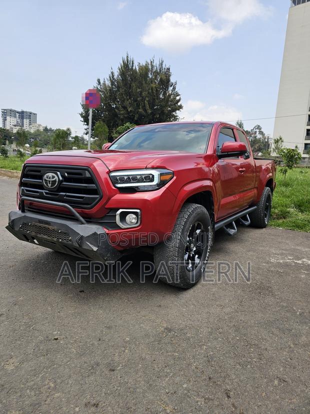 Toyota Tacoma SR 2018 Red
