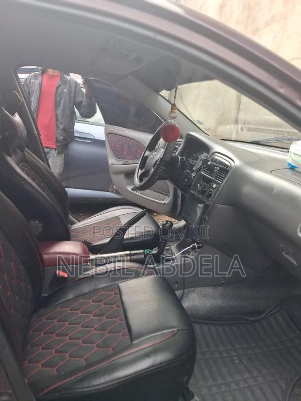 Toyota Avensis 2.0 SR D4-D 1999 Brown
