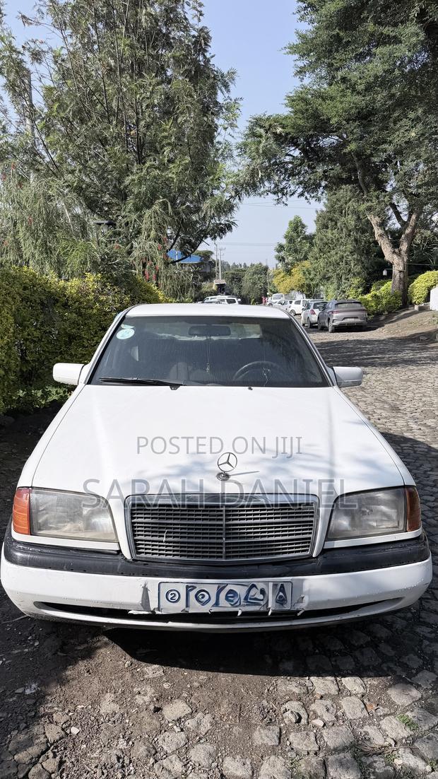 Mercedes-Benz C180 1993 White