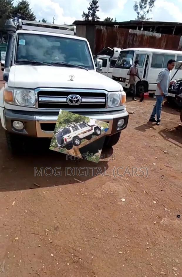 Toyota Land Cruiser 2020 White