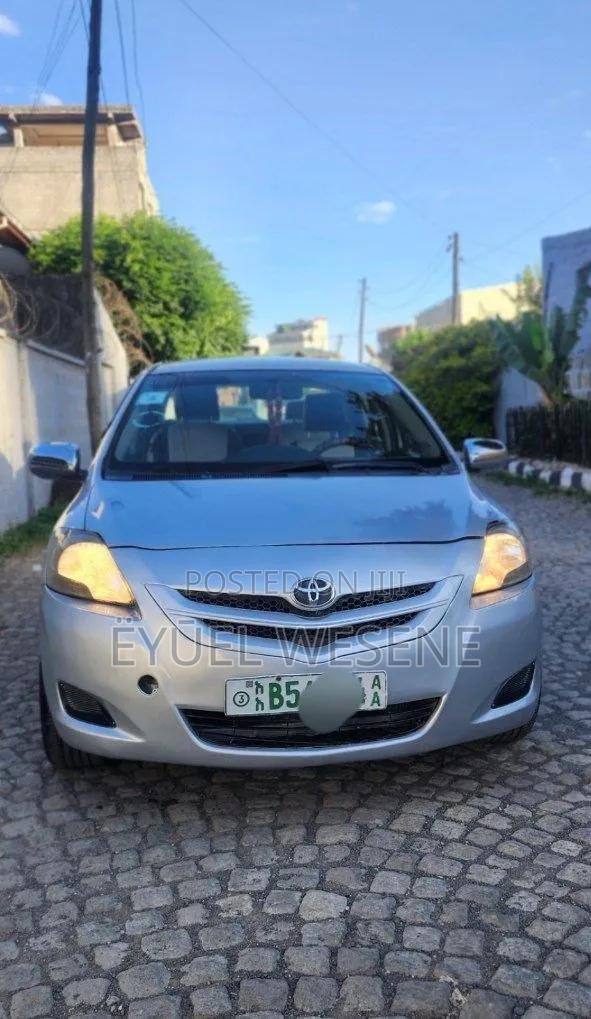 Toyota Belta 2008 Silver