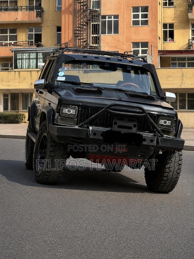 Jeep Cherokee 2004 Black