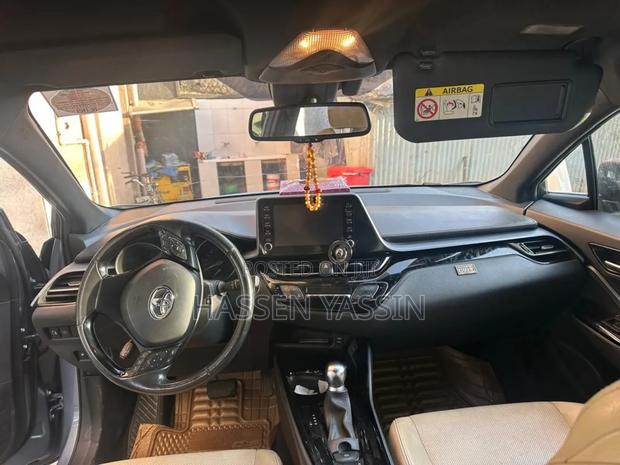 Toyota C-HR 2020 Gray