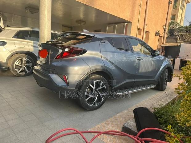 Toyota C-HR 2020 Gray
