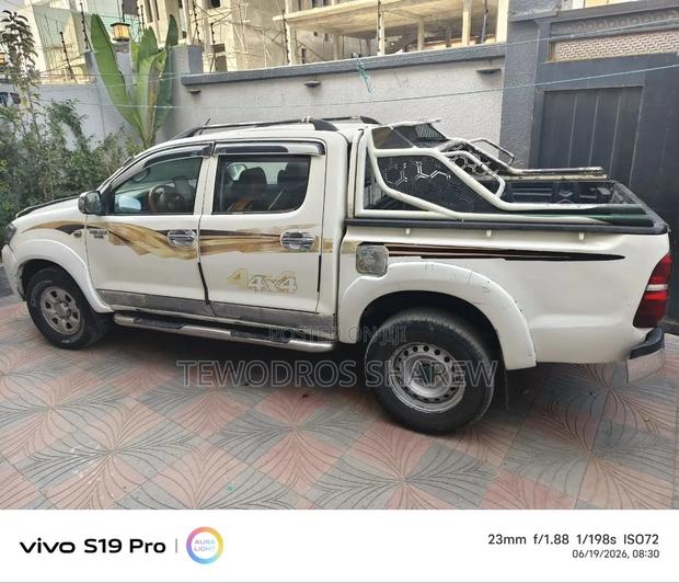 Toyota Hilux 4.0 V6 Double Cab 4x4 Raider 2006 White