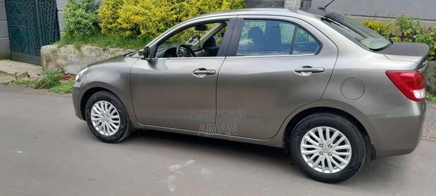 Suzuki Swift 2021 Gray