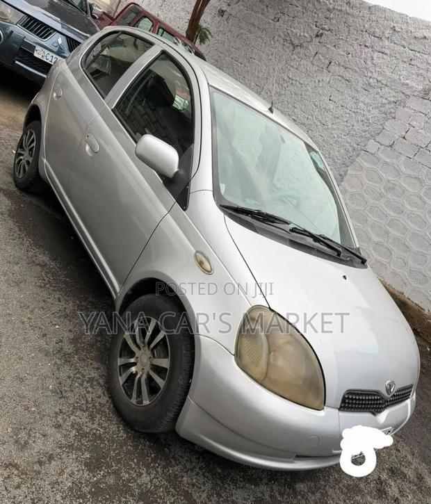 Toyota Vitz 2001