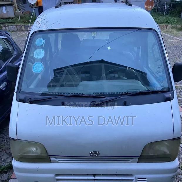 Suzuki Every Wagon 2005 White