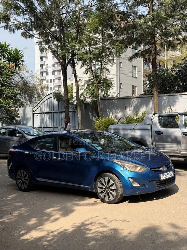 Hyundai Avante 2016 Blue