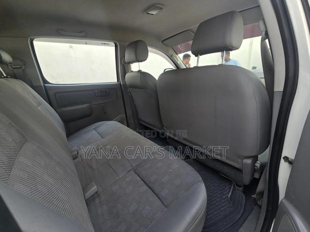 Toyota Hilux 2008 Gray