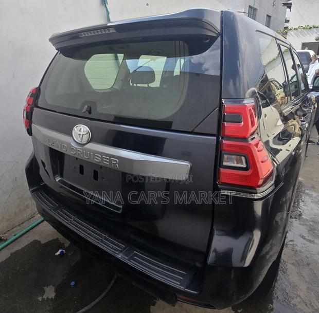 Toyota Land Cruiser Prado 2015