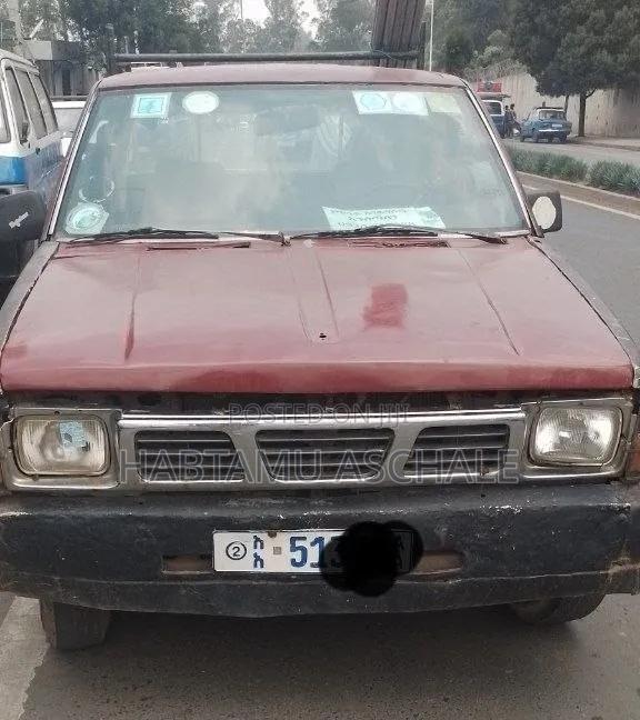 Nissan Maxima 1987 Red