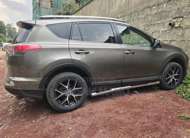 Toyota RAV4 2016
