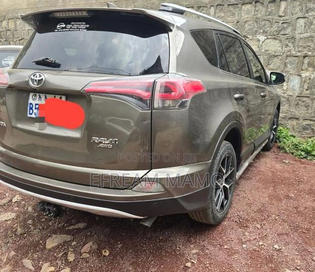 Toyota RAV4 2016