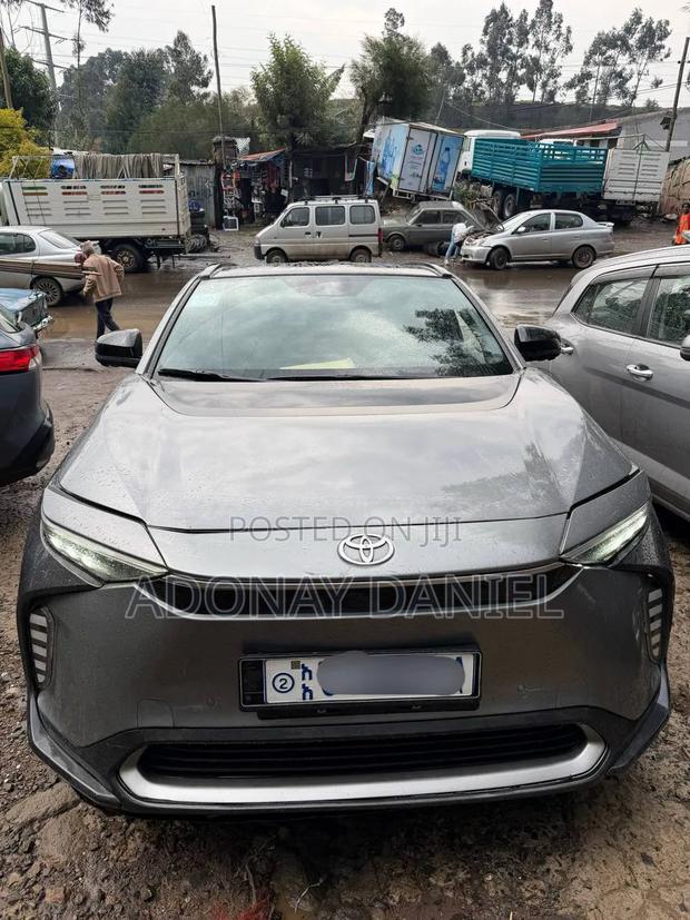 Toyota bZ4X 2023 Gray