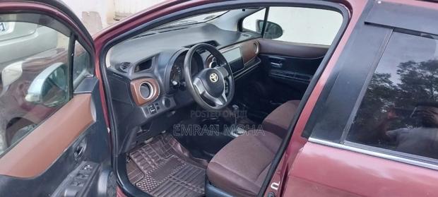 Toyota Yaris 2012 Burgundy