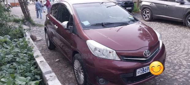 Toyota Yaris 2012 Burgundy