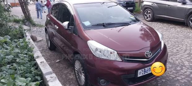 Toyota Yaris 2012 Burgundy