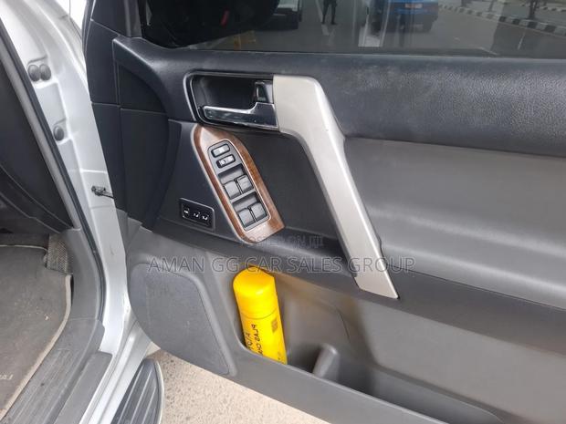 Toyota Land Cruiser 2012 Silver