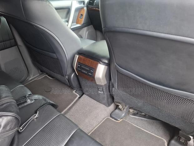 Toyota Land Cruiser 2012 Silver