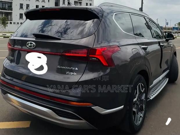 Hyundai Santa Fe Plug-In Hybrid 2023 Gray